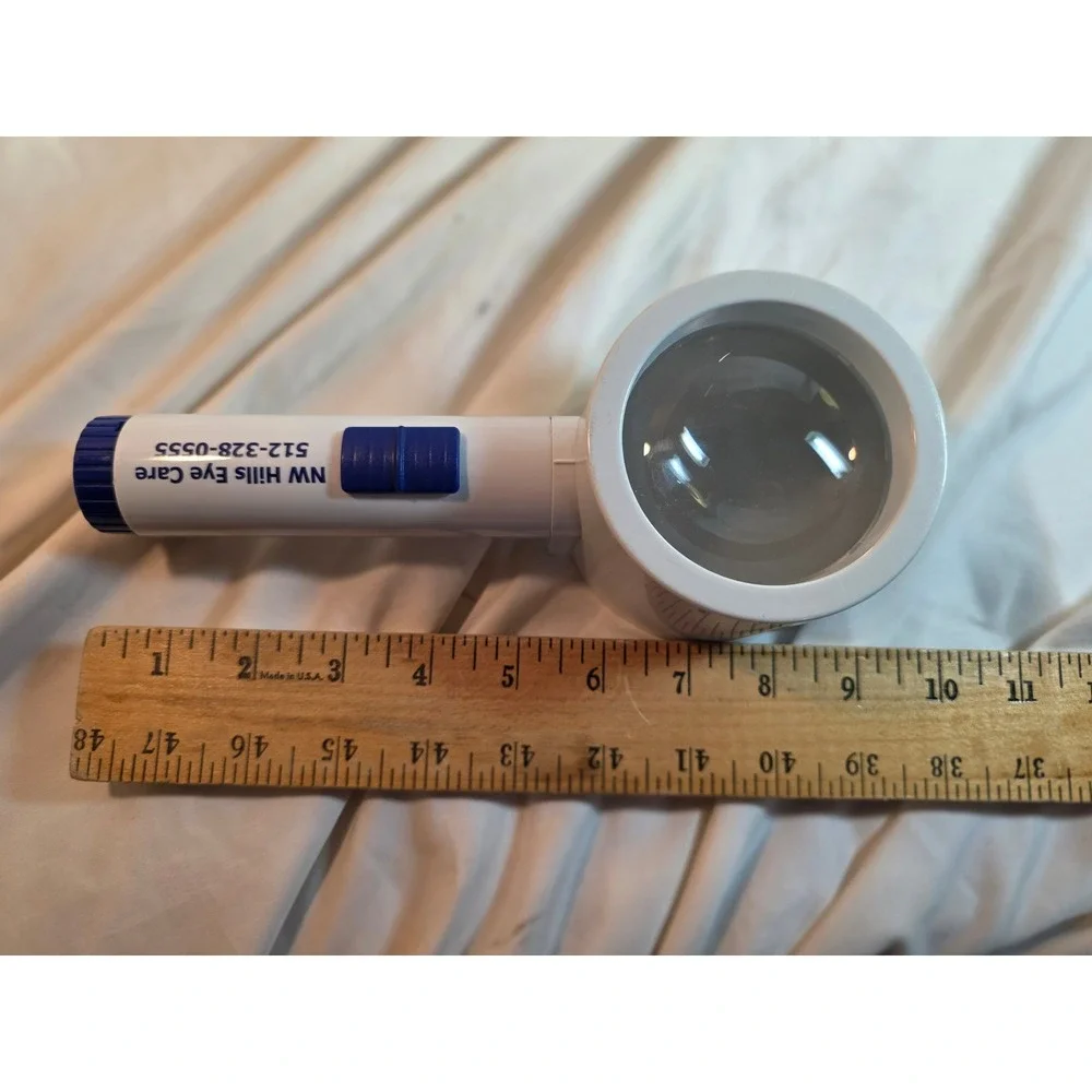 Handheld 4X 12D Illuminated Magnifying Glass with LED Light White and Blue